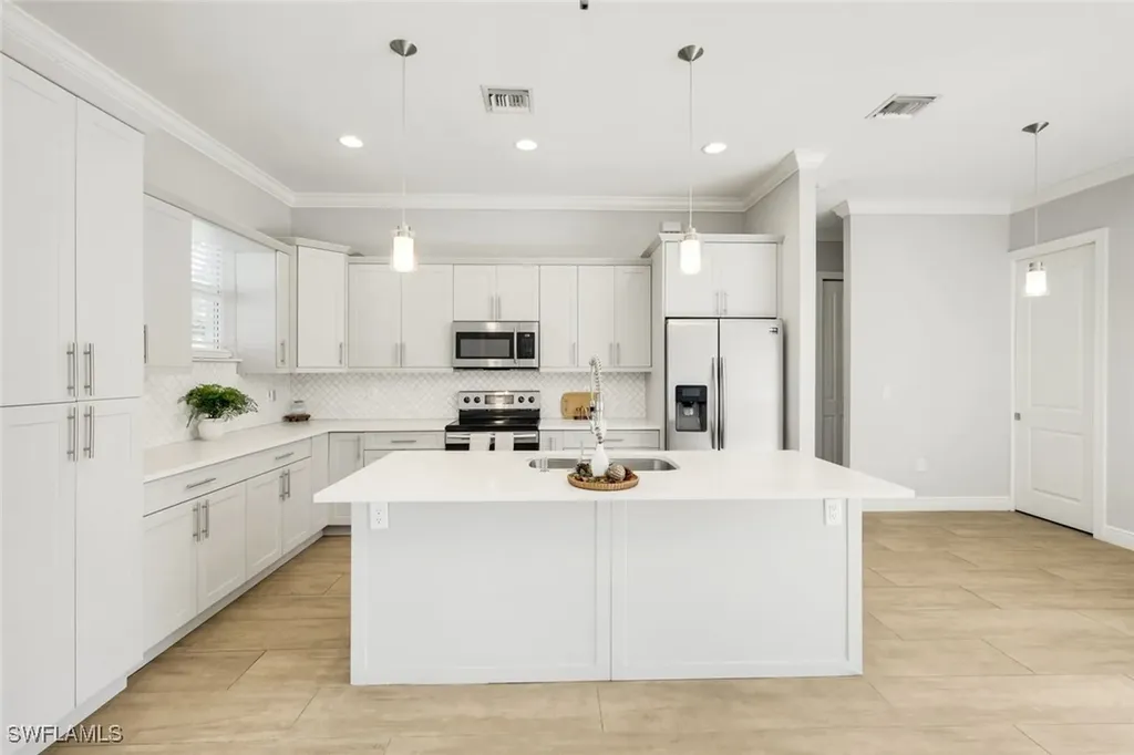 3625 26th Avenue SE Naples FL 34117