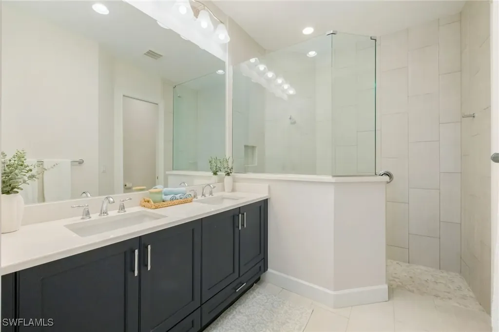6439 Negril Isle Drive Naples FL 34113