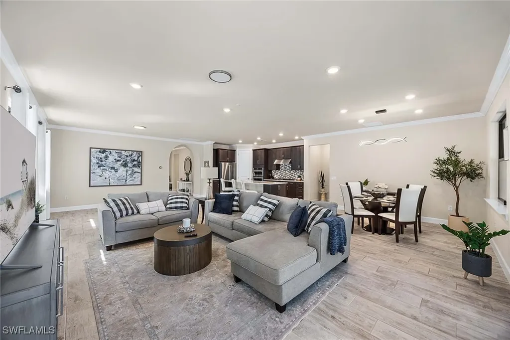 6767 Pennyroyal Drive Naples FL 34114