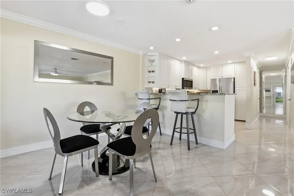 1519 Chesapeake Avenue Naples FL 34102