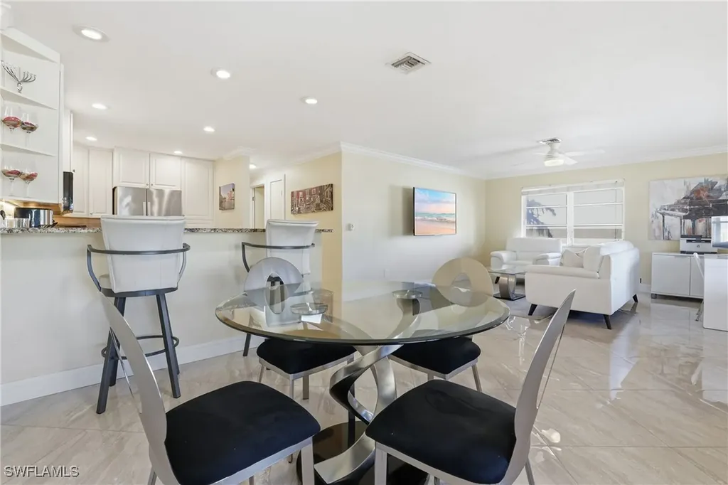 1519 Chesapeake Avenue Naples FL 34102