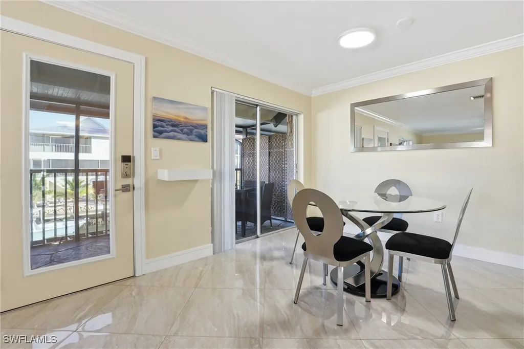 1519 Chesapeake Avenue Naples FL 34102
