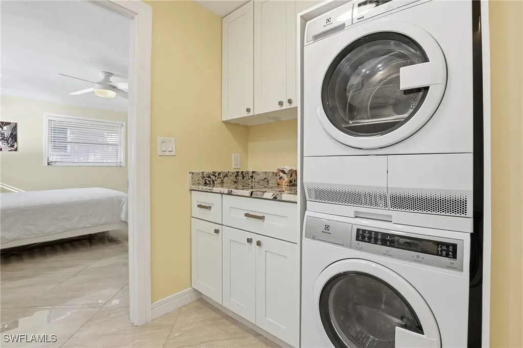 1519 Chesapeake Avenue Naples FL 34102