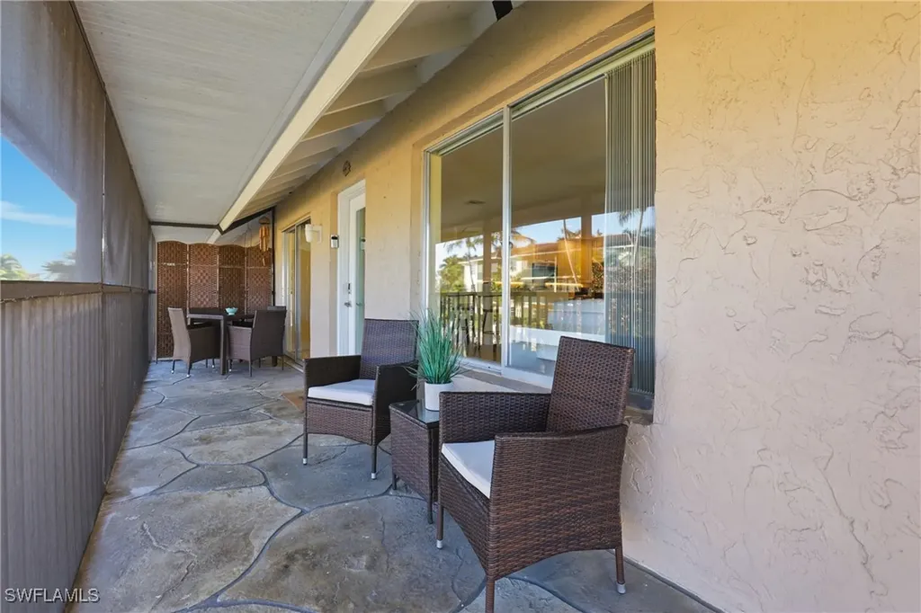1519 Chesapeake Avenue Naples FL 34102