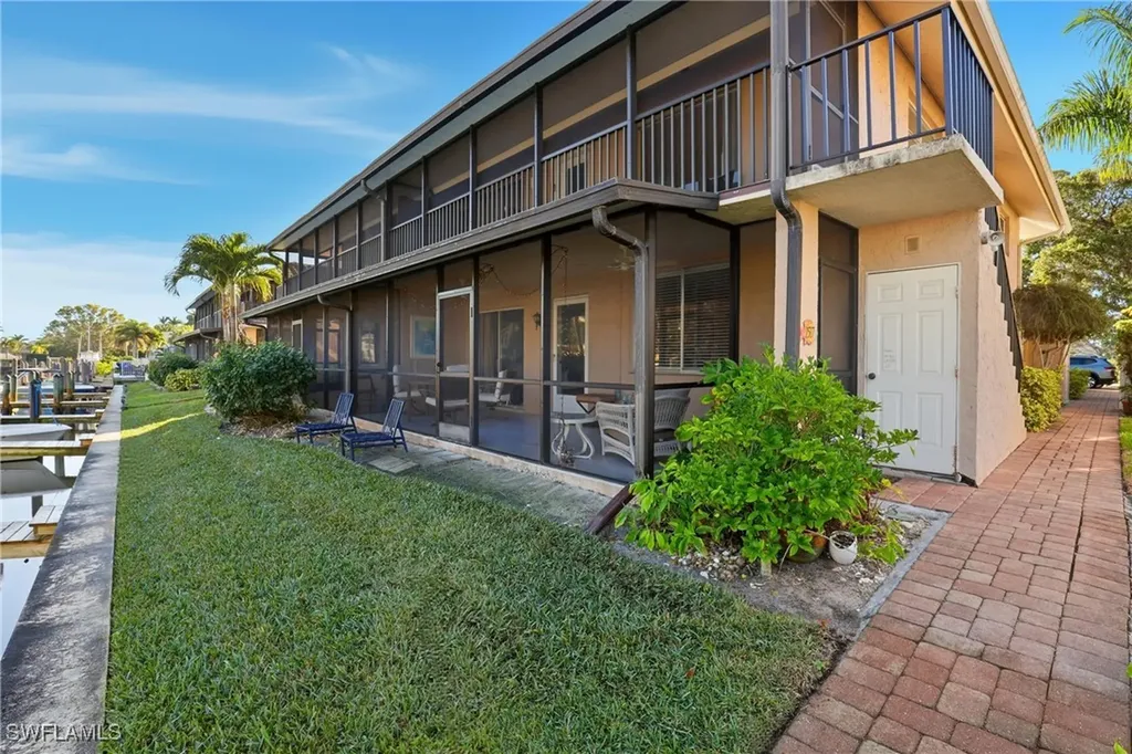 1519 Chesapeake Avenue Naples FL 34102