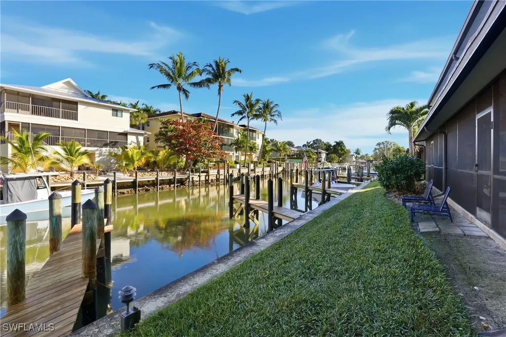 1519 Chesapeake Avenue Naples FL 34102