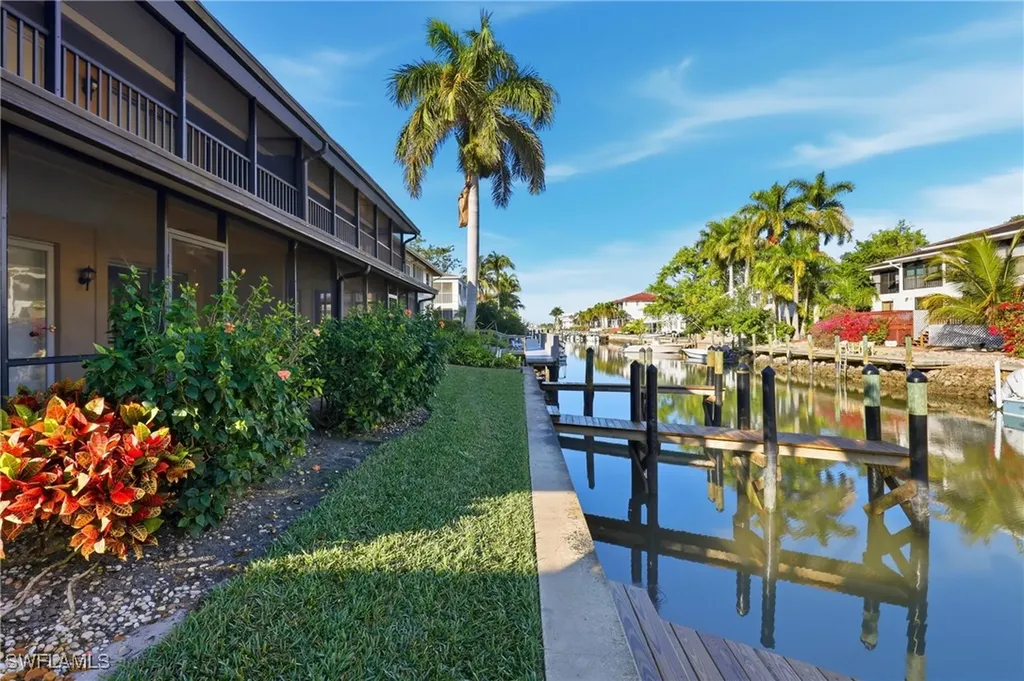 1519 Chesapeake Avenue Naples FL 34102