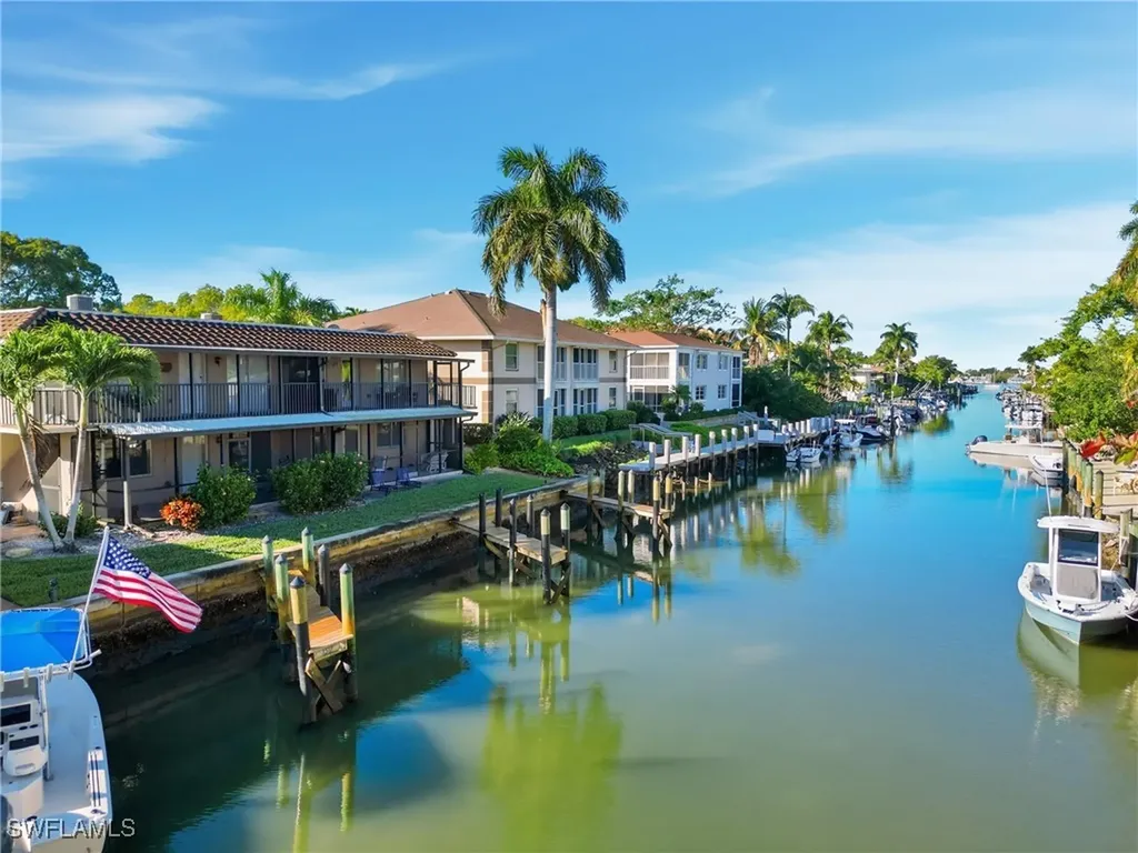 1519 Chesapeake Avenue Naples FL 34102