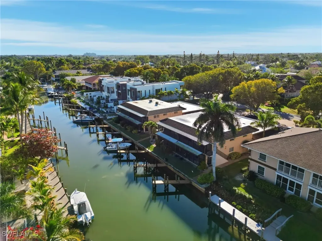 1519 Chesapeake Avenue Naples FL 34102