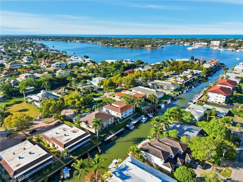 1519 Chesapeake Avenue Naples FL 34102