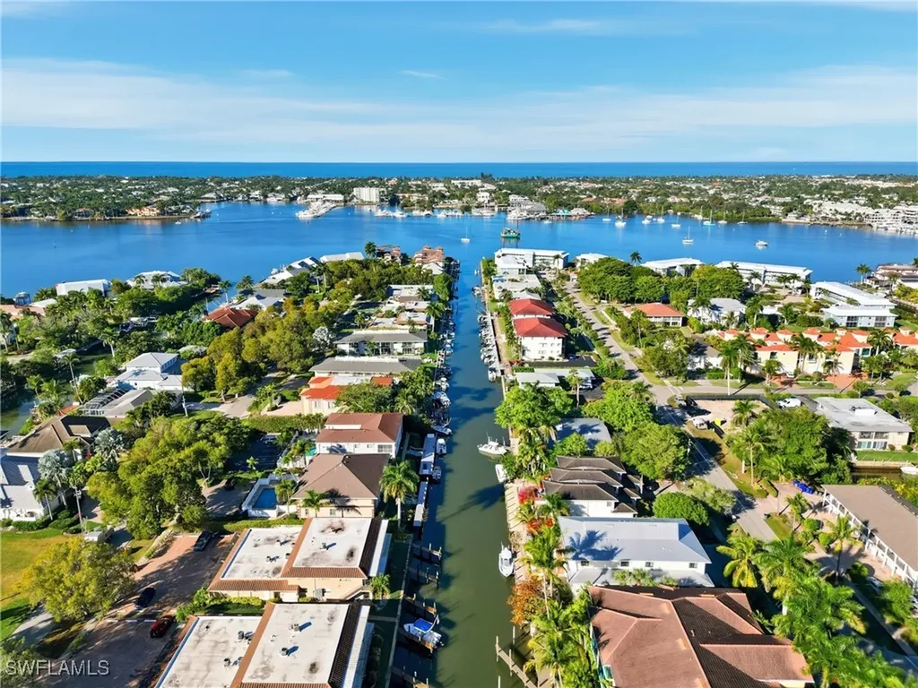 1519 Chesapeake Avenue Naples FL 34102