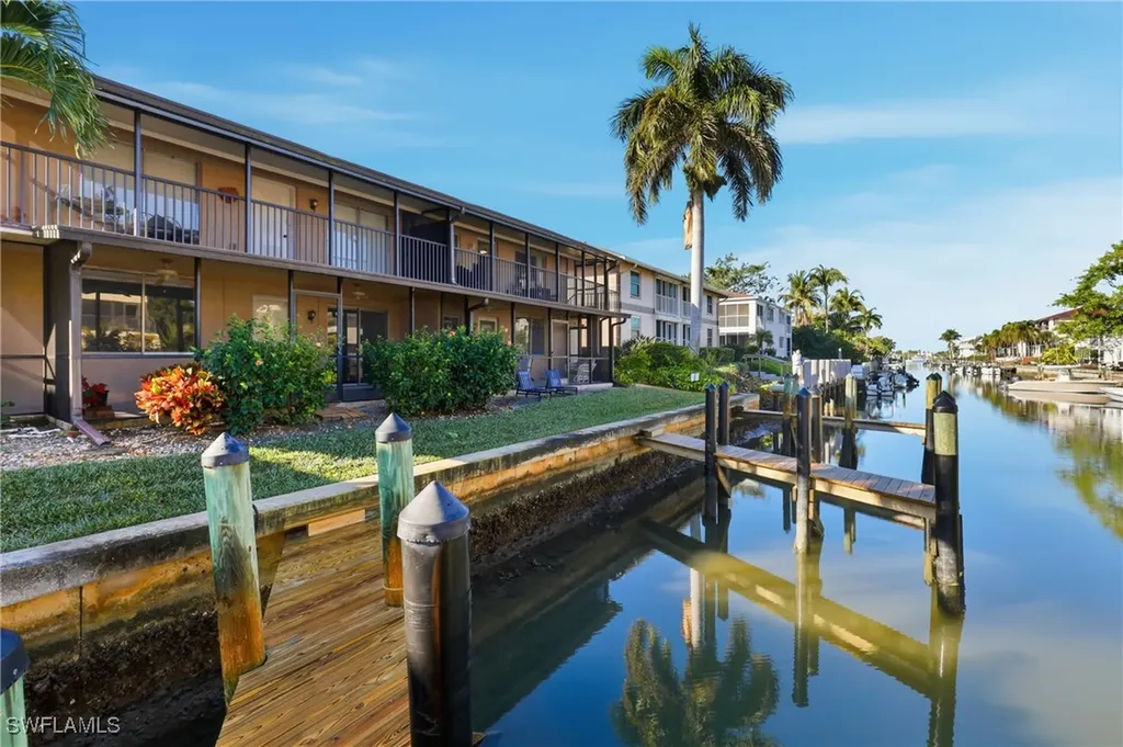 1519 Chesapeake Avenue Naples FL 34102