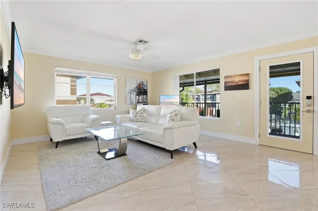 1519 Chesapeake Avenue Naples FL 34102