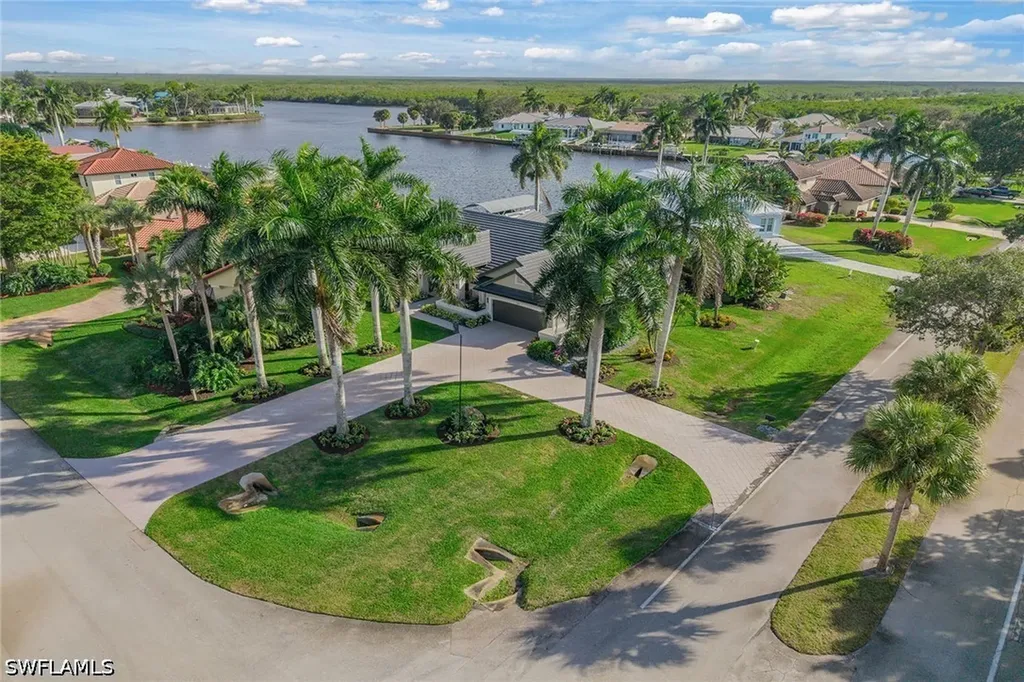 123 Newport Drive Naples FL 34114