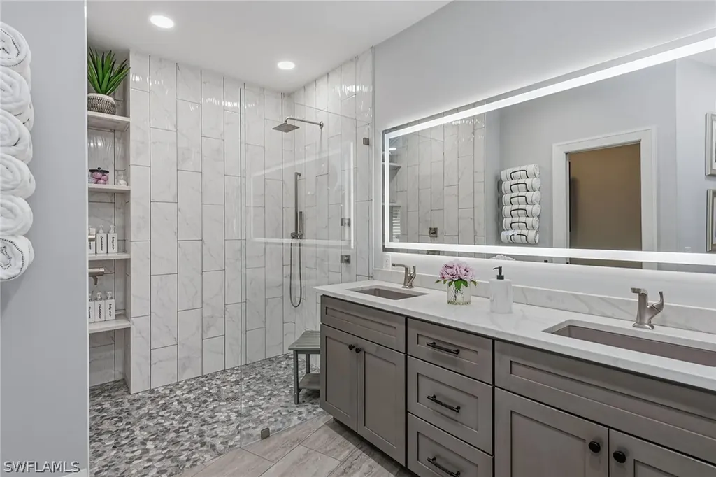 123 Newport Drive Naples FL 34114