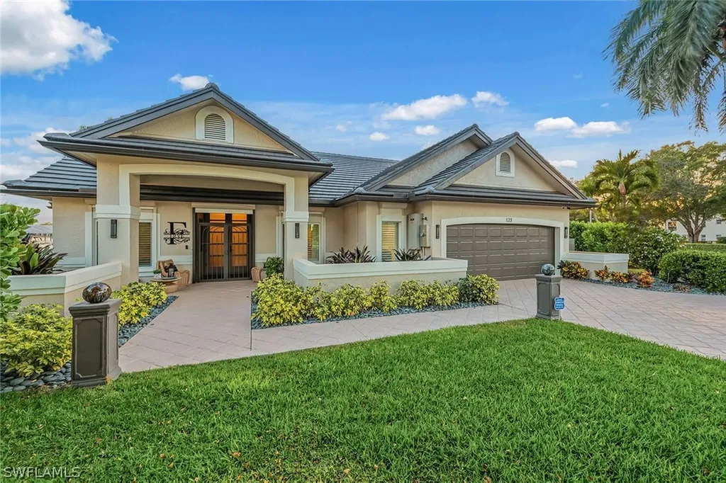 123 Newport Drive Naples FL 34114