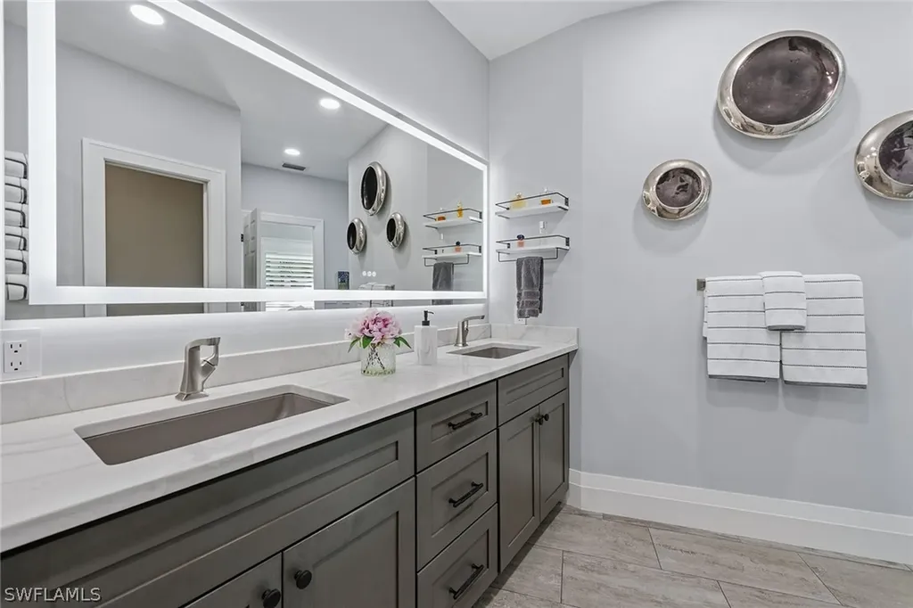 123 Newport Drive Naples FL 34114