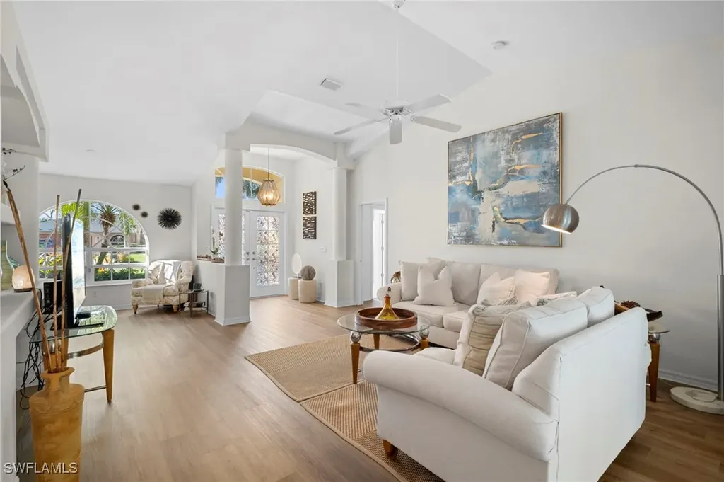 2233 SE 18th Avenue Cape Coral FL 33990