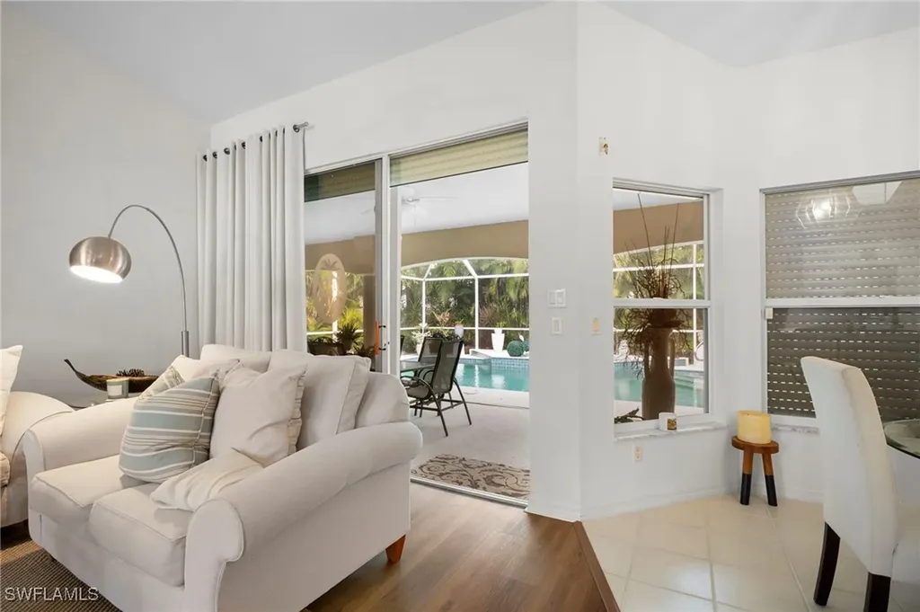 2233 SE 18th Avenue Cape Coral FL 33990