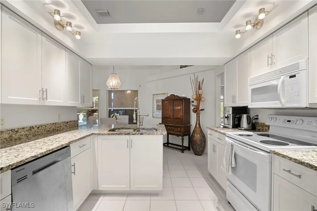 2233 SE 18th Avenue Cape Coral FL 33990