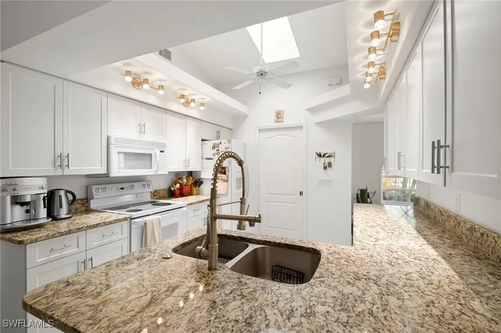 2233 SE 18th Avenue Cape Coral FL 33990