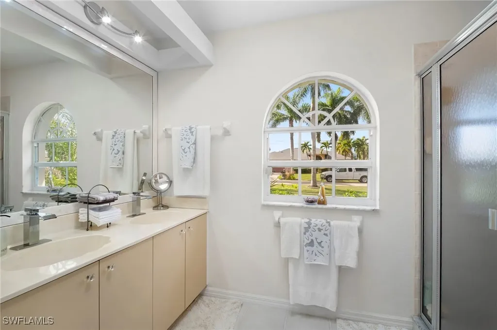 2233 SE 18th Avenue Cape Coral FL 33990