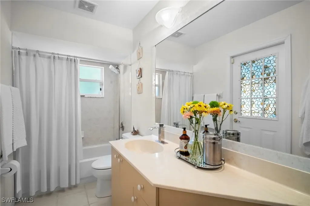 2233 SE 18th Avenue Cape Coral FL 33990