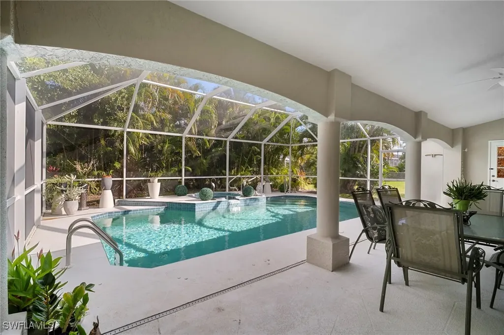 2233 SE 18th Avenue Cape Coral FL 33990