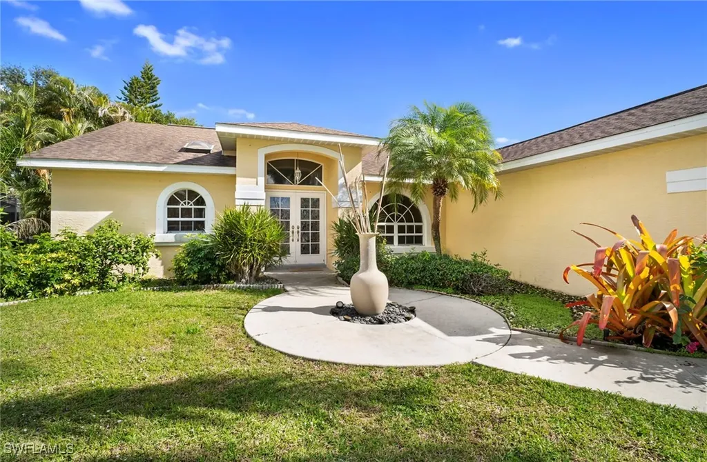 2233 SE 18th Avenue Cape Coral FL 33990