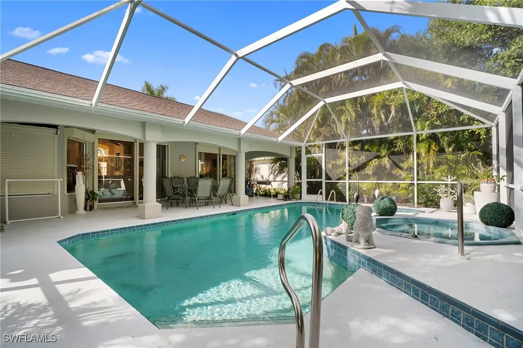 2233 SE 18th Avenue Cape Coral FL 33990