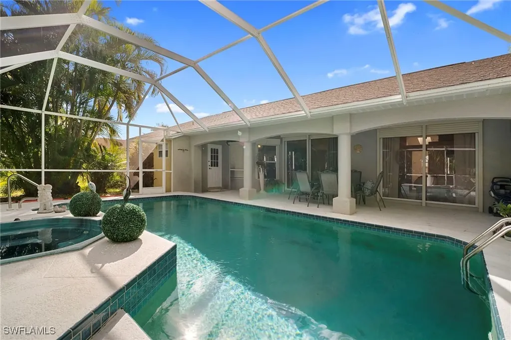 2233 SE 18th Avenue Cape Coral FL 33990