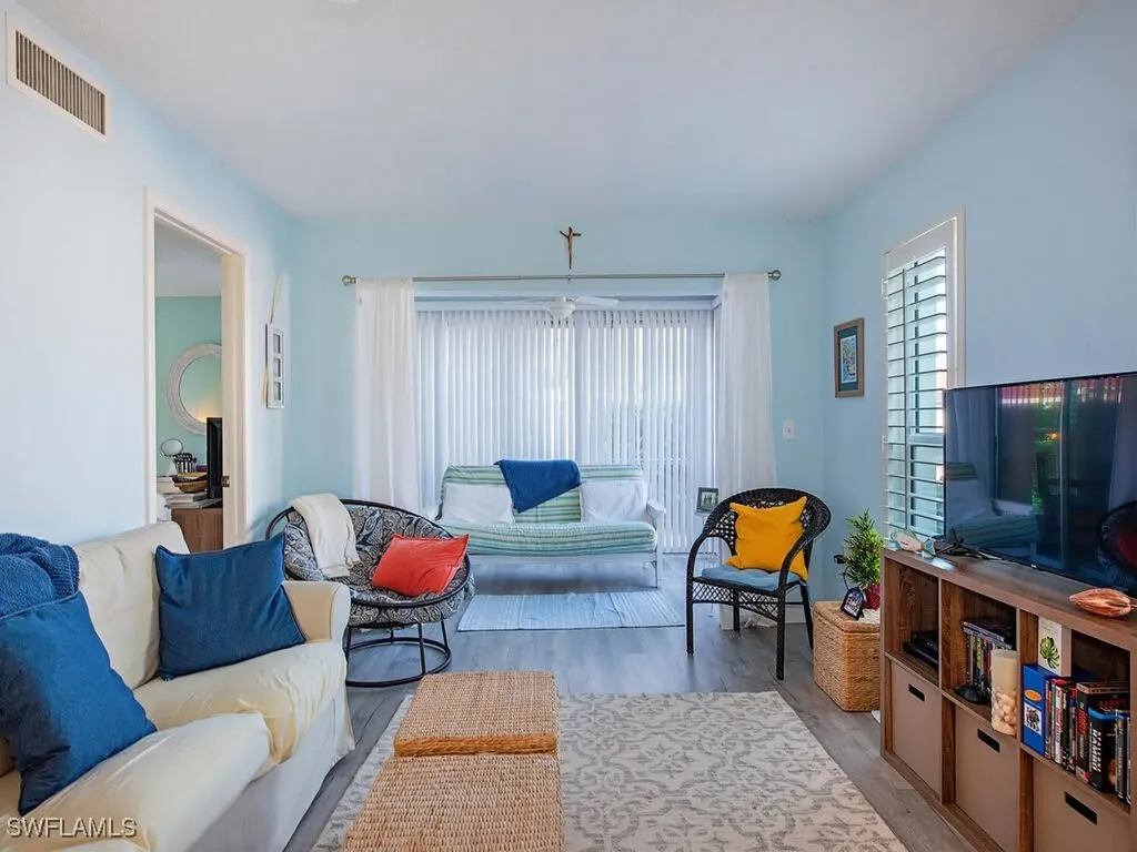 53 High Point Circle W Naples FL 34103