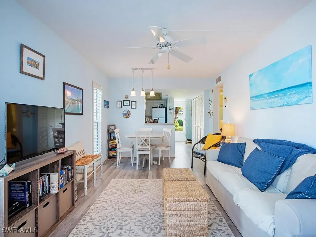 53 High Point Circle W Naples FL 34103