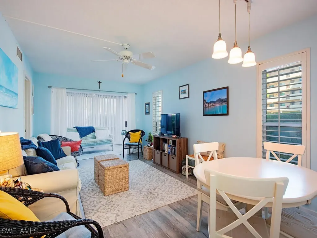 53 High Point Circle W Naples FL 34103