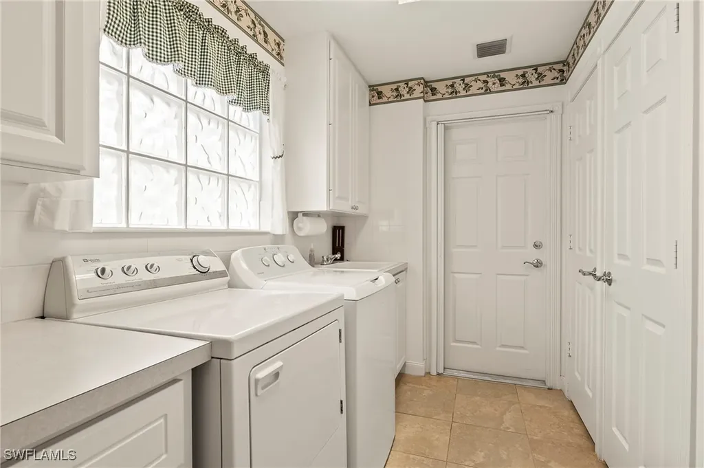 28281 Islet Trail Bonita Springs FL 34135