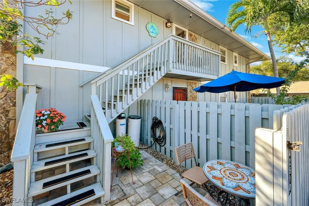 4251 Island Circle Fort Myers FL 33919