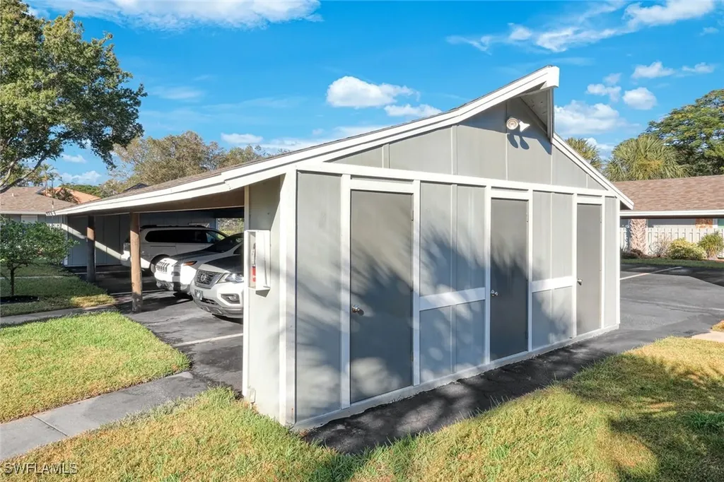 4251 Island Circle Fort Myers FL 33919