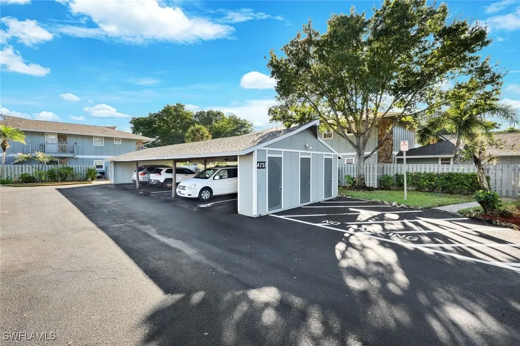 4251 Island Circle Fort Myers FL 33919