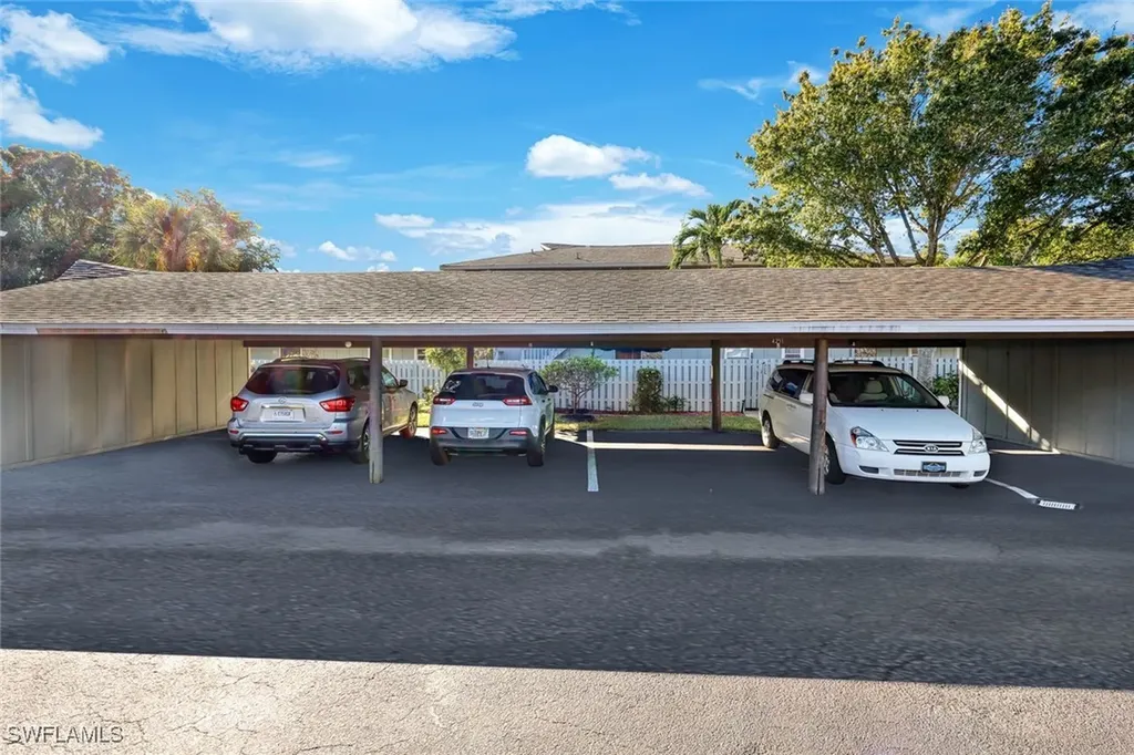 4251 Island Circle Fort Myers FL 33919