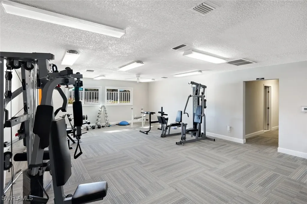 4251 Island Circle Fort Myers FL 33919