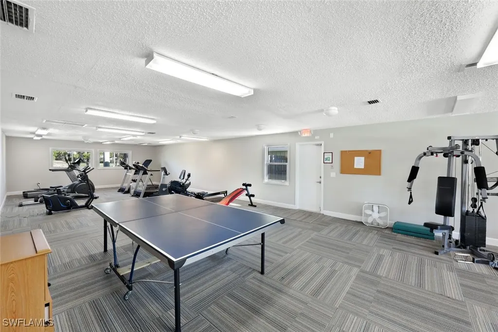 4251 Island Circle Fort Myers FL 33919