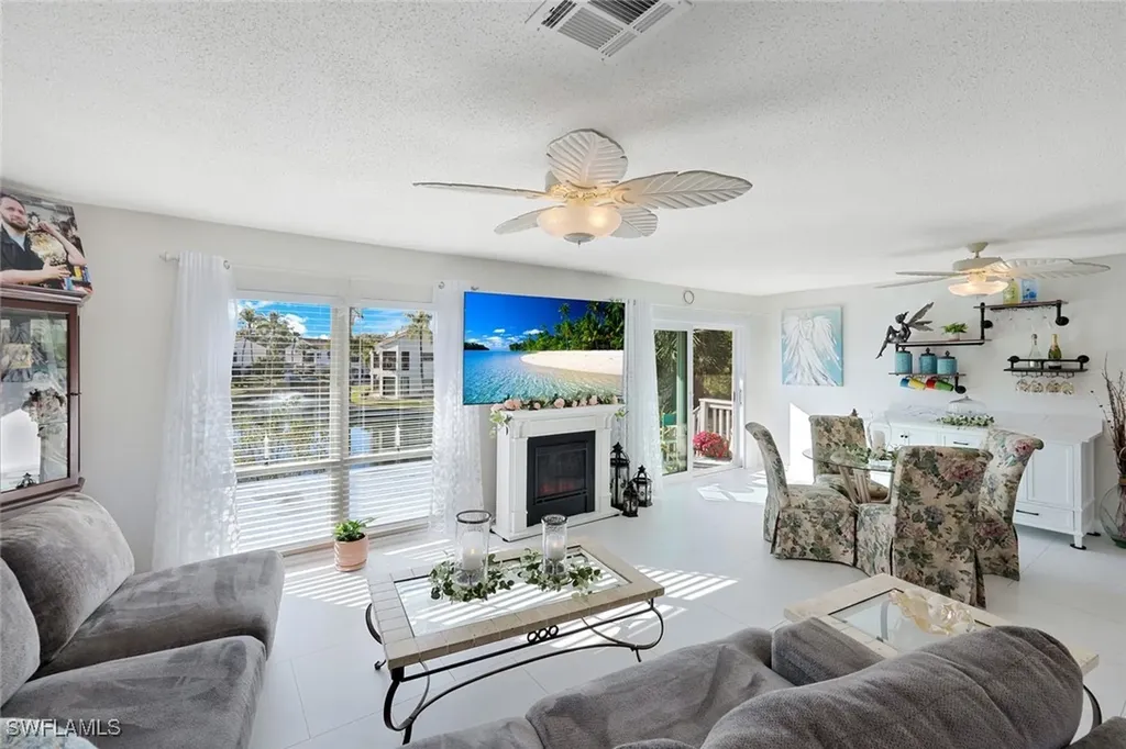 4251 Island Circle Fort Myers FL 33919