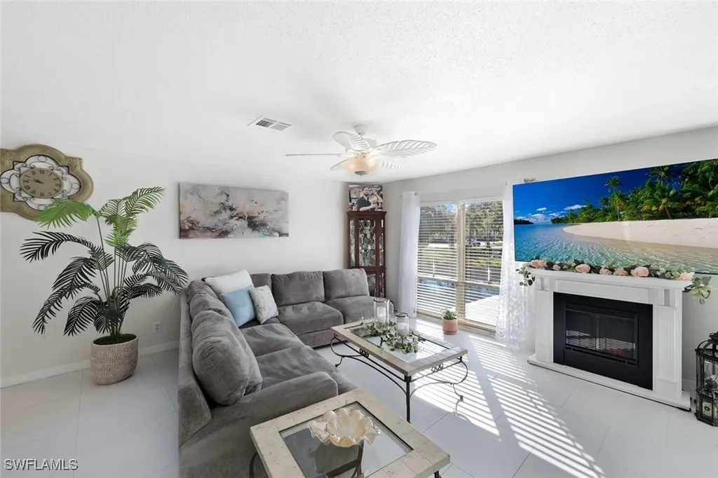 4251 Island Circle Fort Myers FL 33919