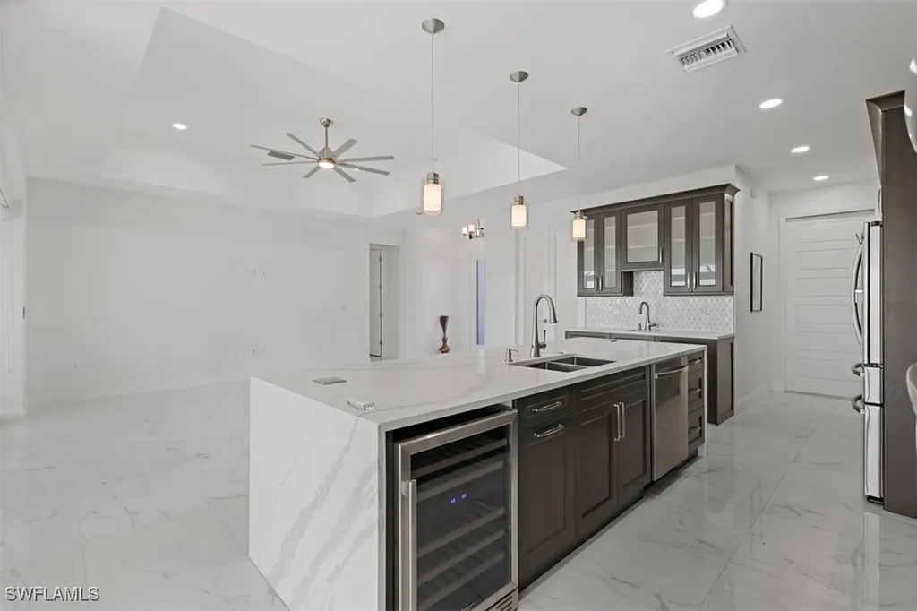 901 NW 33rd Place Cape Coral FL 33993