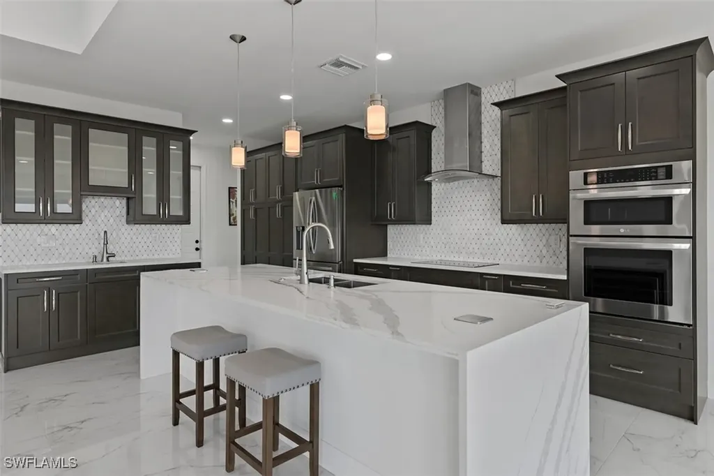 901 NW 33rd Place Cape Coral FL 33993