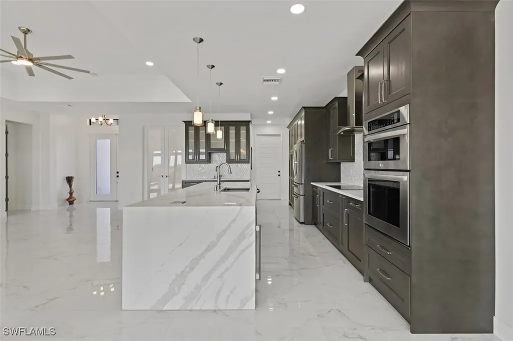 901 NW 33rd Place Cape Coral FL 33993