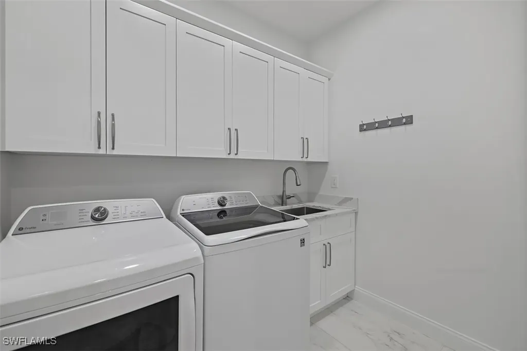 901 NW 33rd Place Cape Coral FL 33993