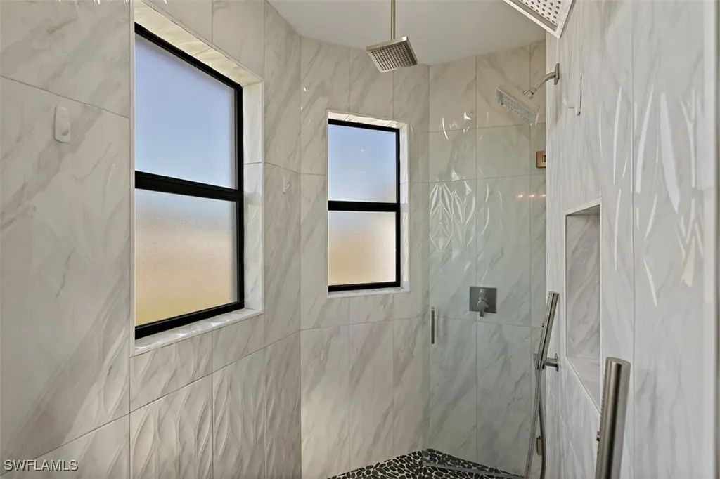 901 NW 33rd Place Cape Coral FL 33993