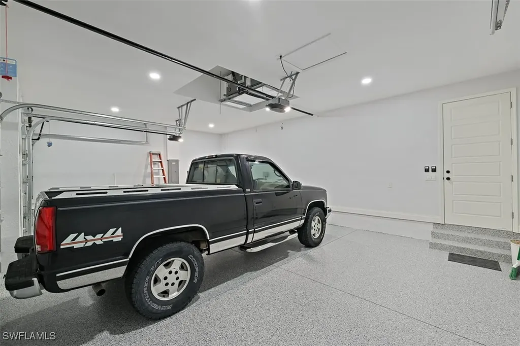 901 NW 33rd Place Cape Coral FL 33993