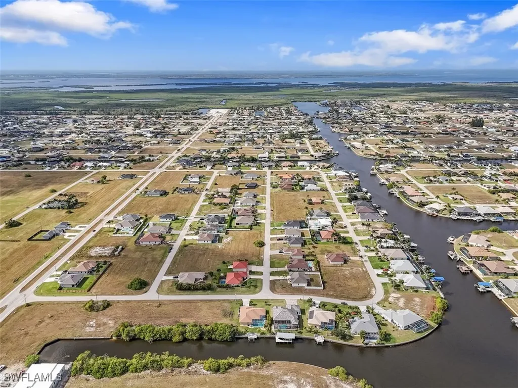 901 NW 33rd Place Cape Coral FL 33993